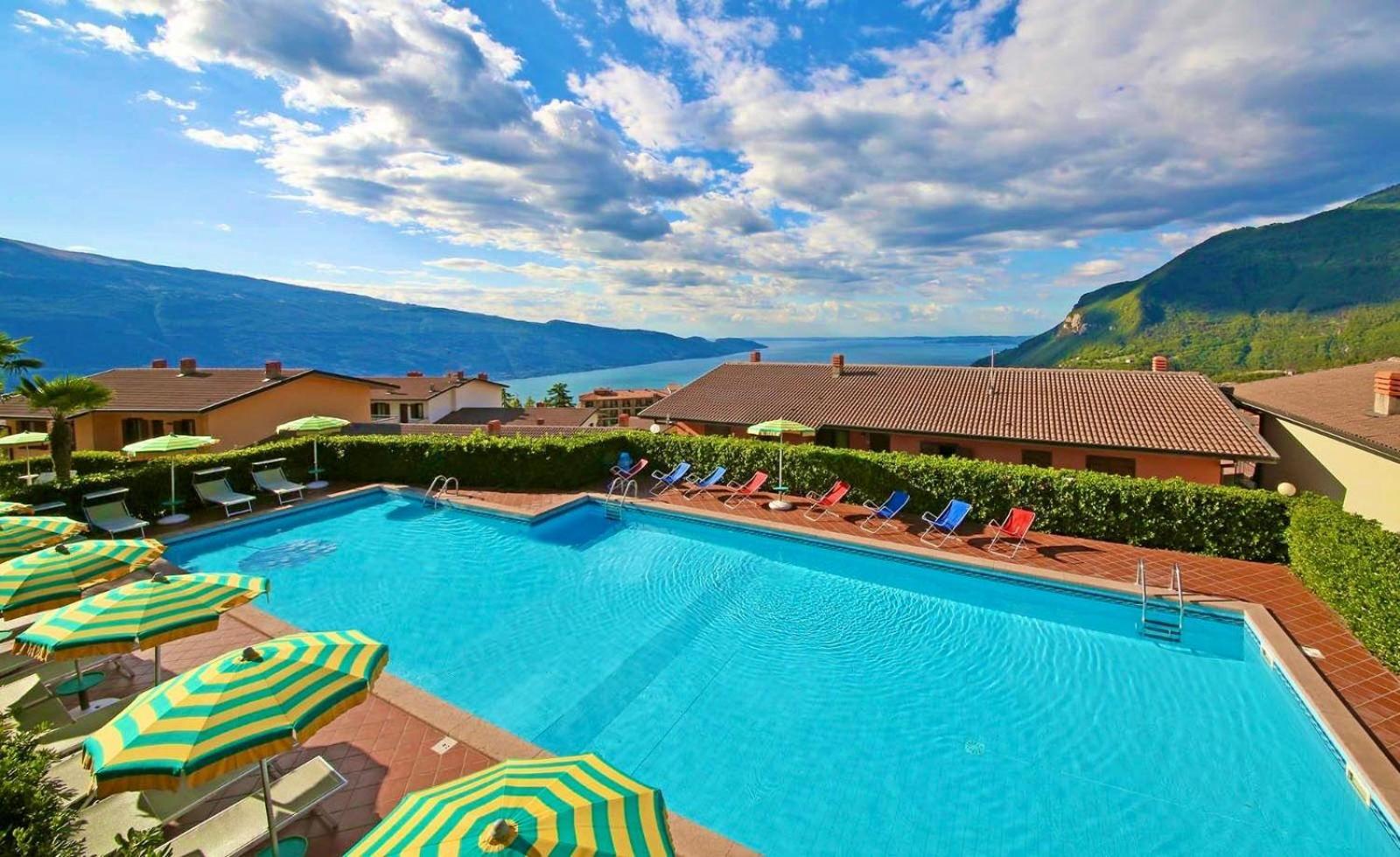 Residence Primera Rompala, Gtsgroup Тиньяле Экстерьер фото
