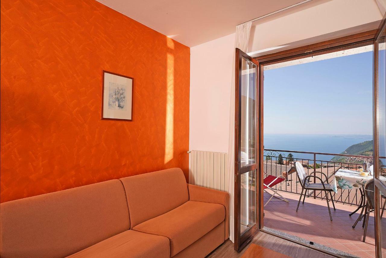 Residence Primera Rompala, Gtsgroup Тиньяле Экстерьер фото